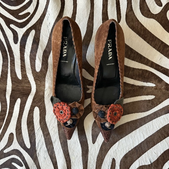 Vintage Prada suede pumps - Picture 5 of 9